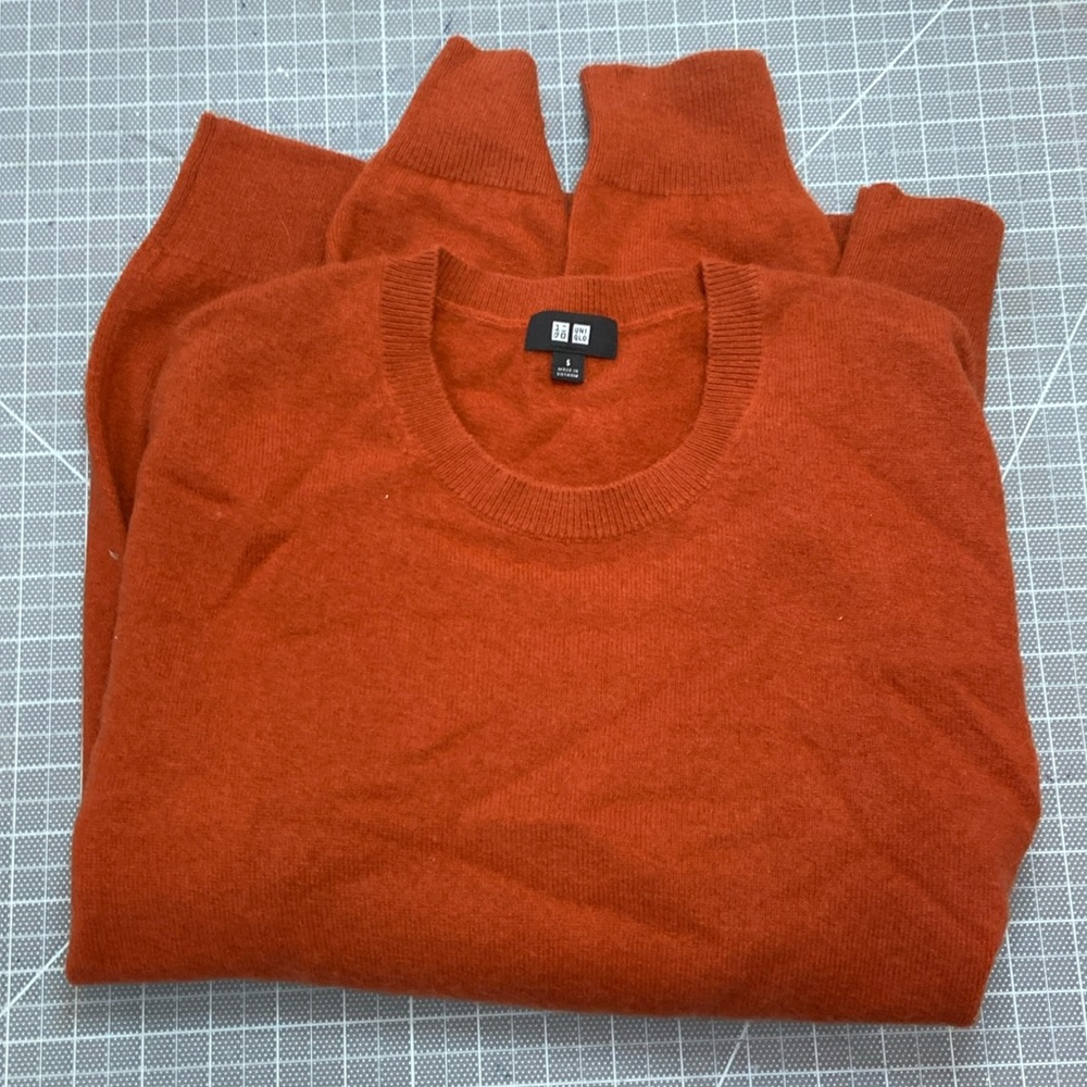 Orange cashmere Uniqlo sweater